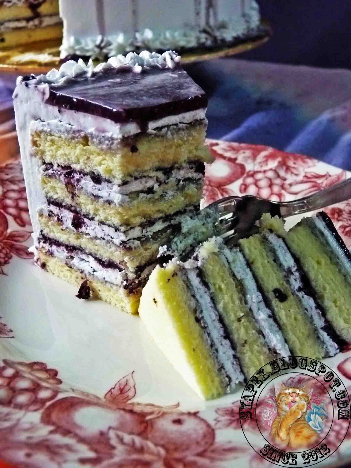 syapex kitchen Vanilla Sponge Cake With Blueberry Filling