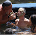 Jeremy Irons: Dame un poco de barro volcánico ... ¡¡EN LA CARA!!