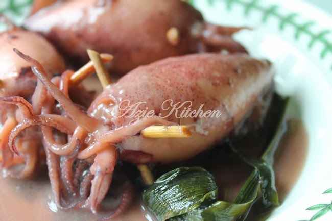 Ketupat Sotong Azie Kitchen