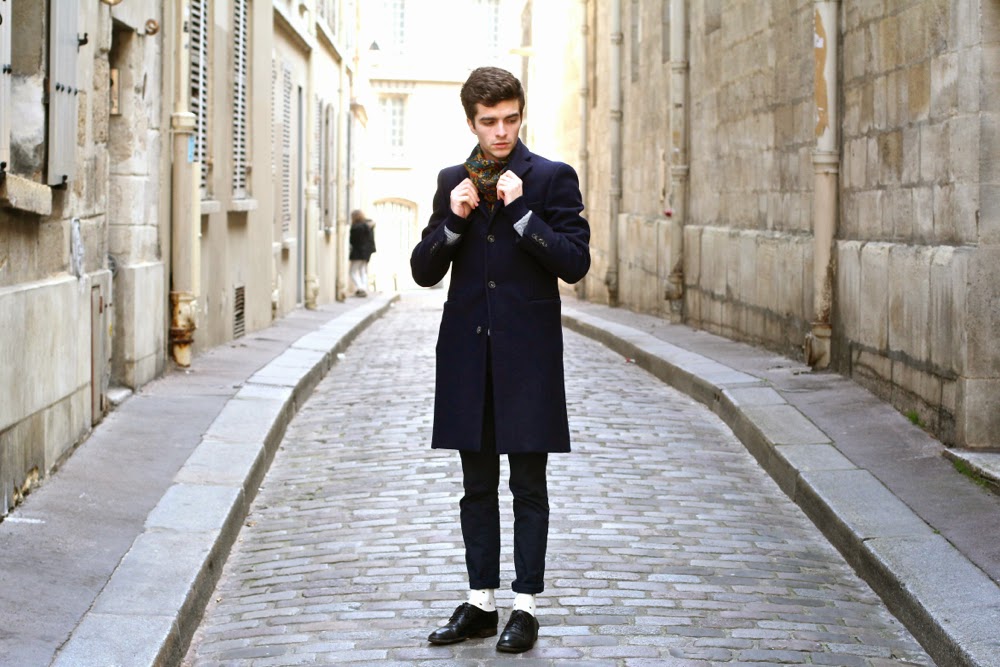 HOALEN-pull-Acne-Studios-Manteau-laine-Chino-marine_Richelieu-clou_Martin-Margiela-édition-limite_Pullin-chaussettes-pois-étole-aztèque_BLOG-MODE-HOMME-Mensfashion-Style-Preppy-Paris-Dandy2