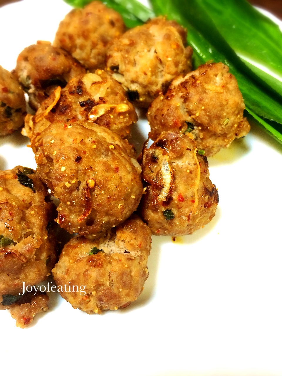 ลาบทอด - Thai News Collections