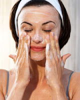 Produk Pencuci Muka untuk kulit berjerawat - Berminyak