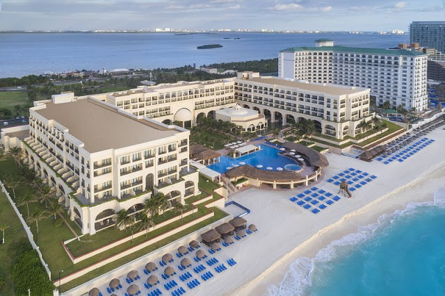 Marriott Cancun Resort boasts a paradise-like setting with elegant restaurants, a spa and live entertainment. Enjoy a five-star experience in this beachfront hotel.