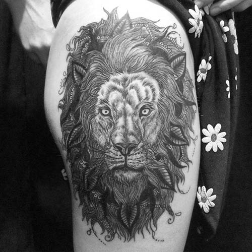 woman hip big lion head tattoo kadın kalça ve bacak büyük aslan başı dövmesi woman hip big lion head tattoo kadın kalça ve bacak büyük aslan başı dövmesi