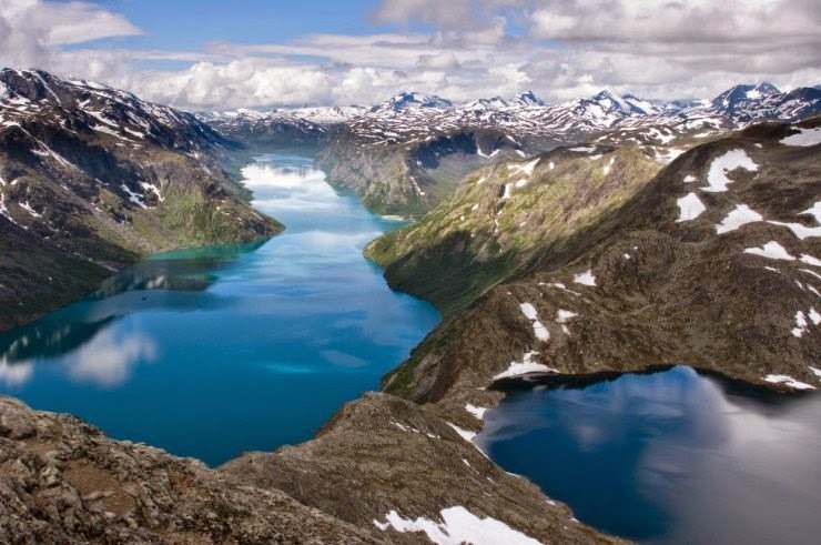 Besseggen Ridge – One of the Most Popular Hiking Routes in Norway