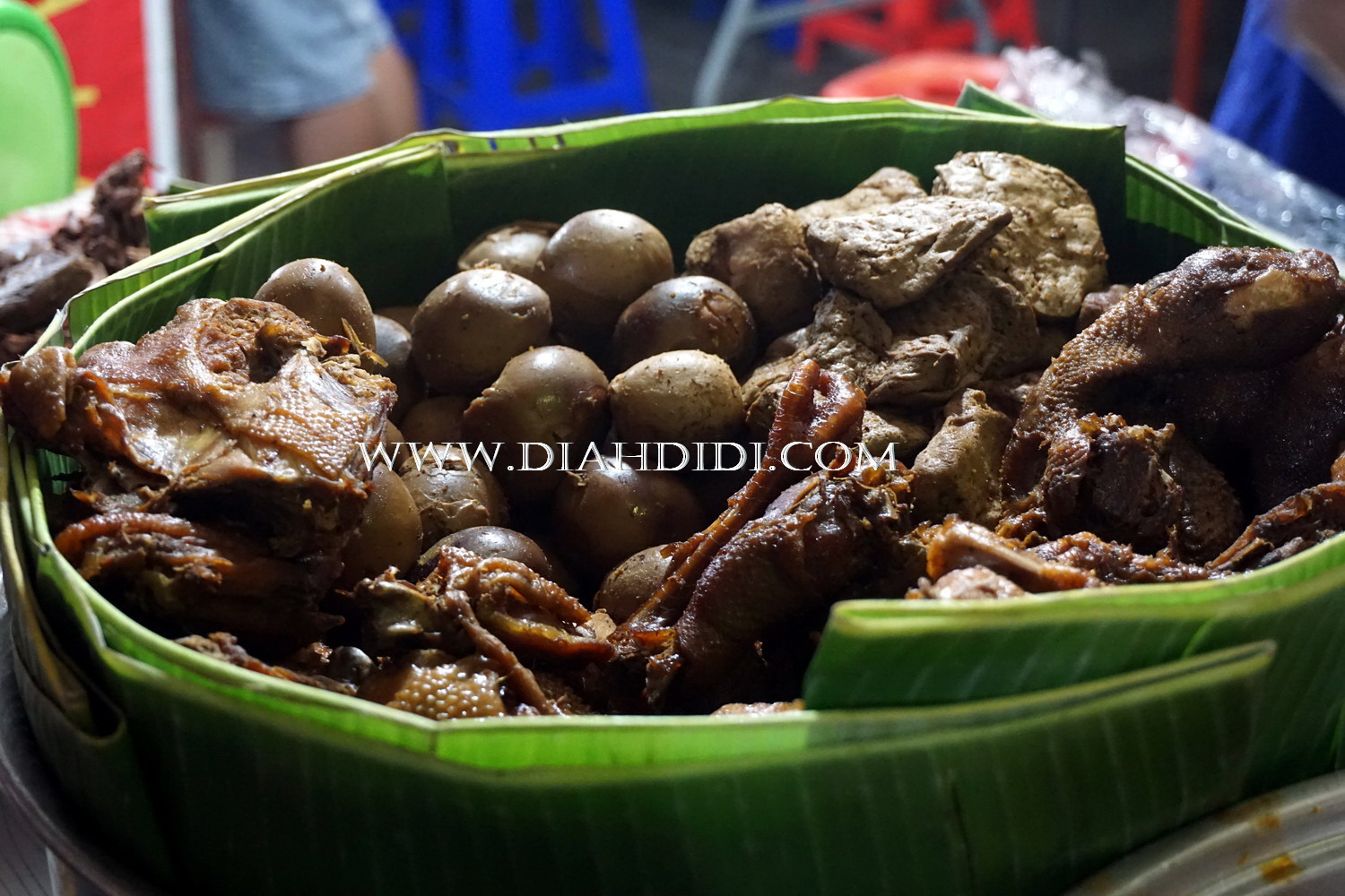 Diah Didi's Kitchen: Sentra Kuliner Kampung Semawis yang Makin Meriah