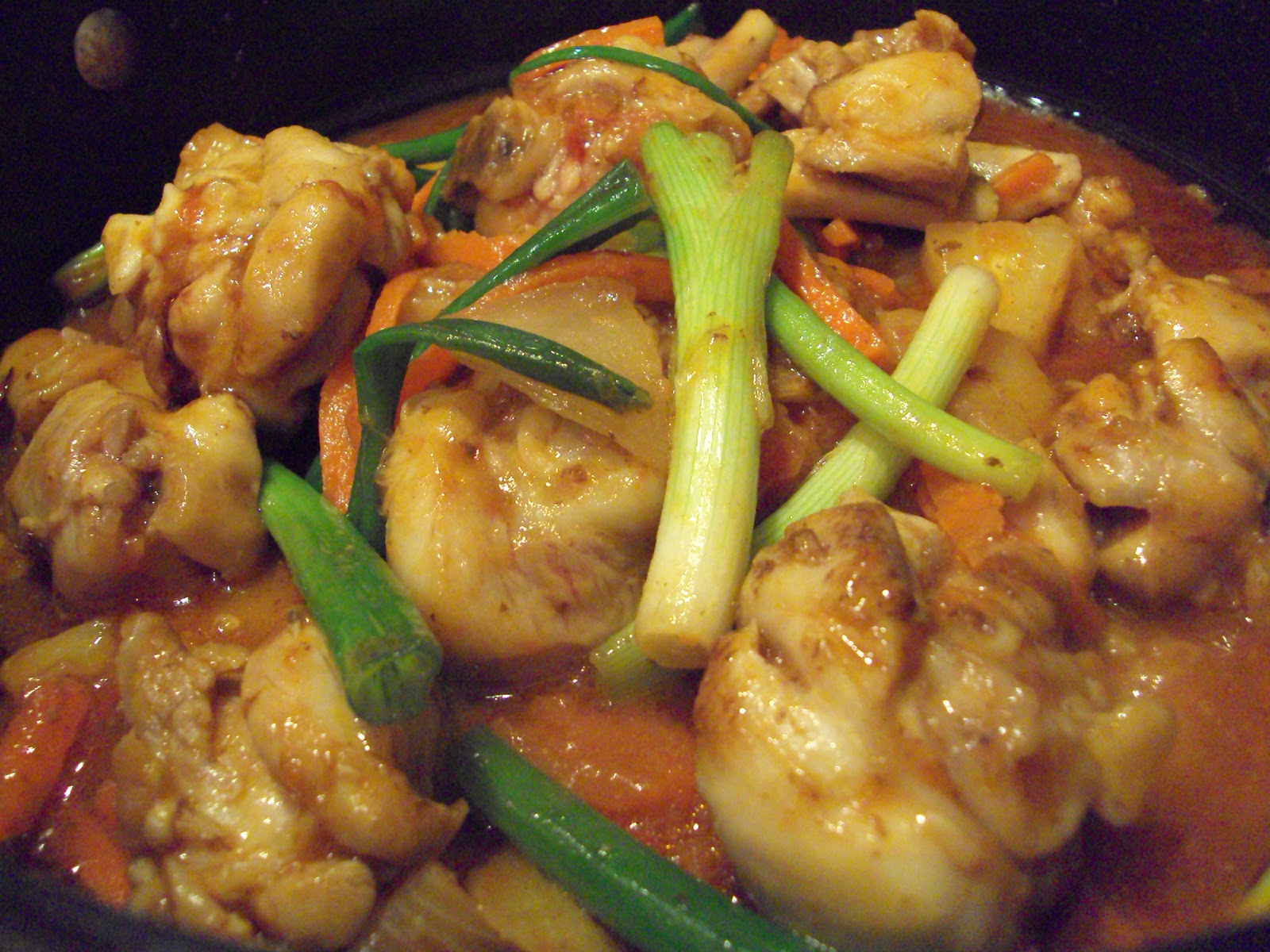 PINEAPPLE TOMATO CHICKEN