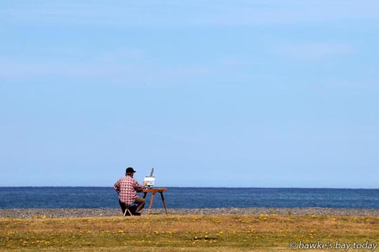 Freeman White, painter, Napier, painting Cape Kidnappers, from the beachfront at Awatoto, Napier, in the hot sunny spring weather. Freeman White, painter, Napier, painting Cape Kidnappers, from the beachfront at Awatoto, Napier, in the hot sunny spring weather. photograph