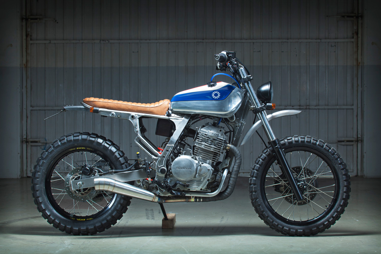 Мотоцикл Honda ыскуьидук