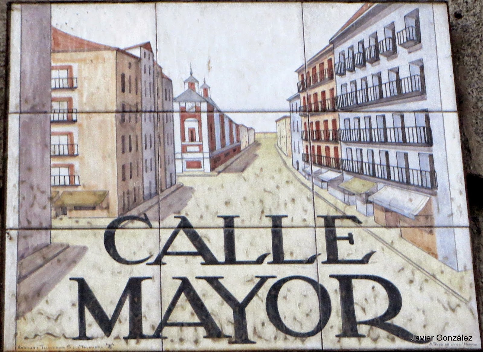 Puerta del Sol. Madrid. Azulejos de los nombres de las calles
