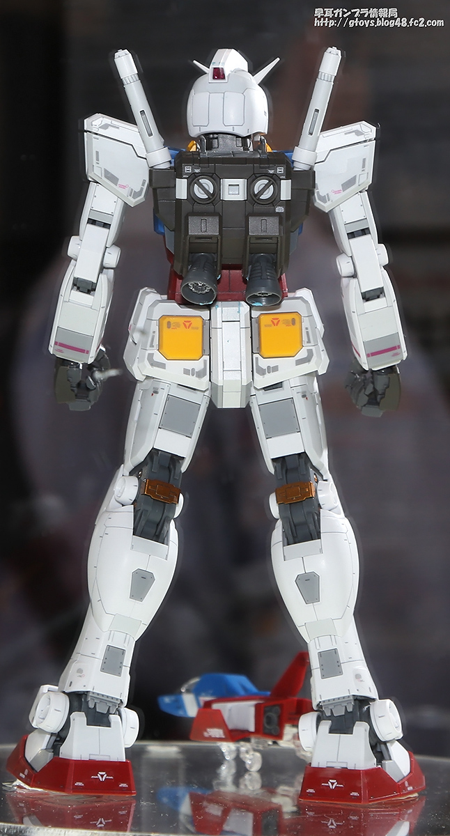 GUNDAM GUY: MG 1/100 RX-78-2 Gundam Ver. 3.0 - On Display