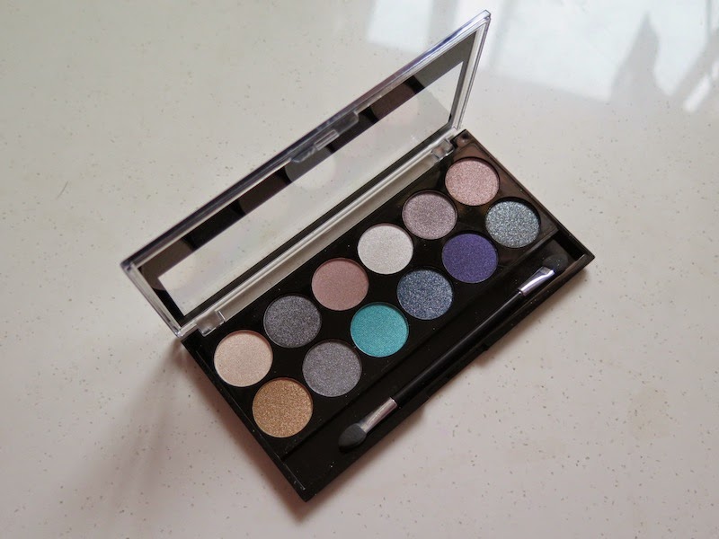 The Blackmentos Beauty Box Review MUA (Makeup Academy) Eyeshadow