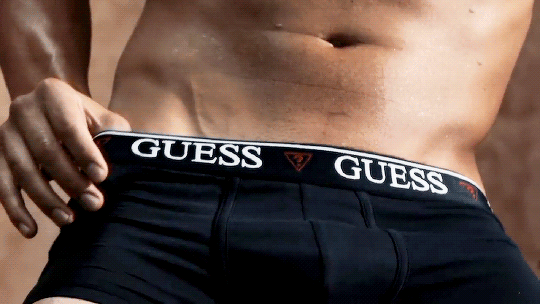 WE LOVE HOT GUYS: Joe Jonas Shows Off Bulge In Sexy Guess Photo Shoot