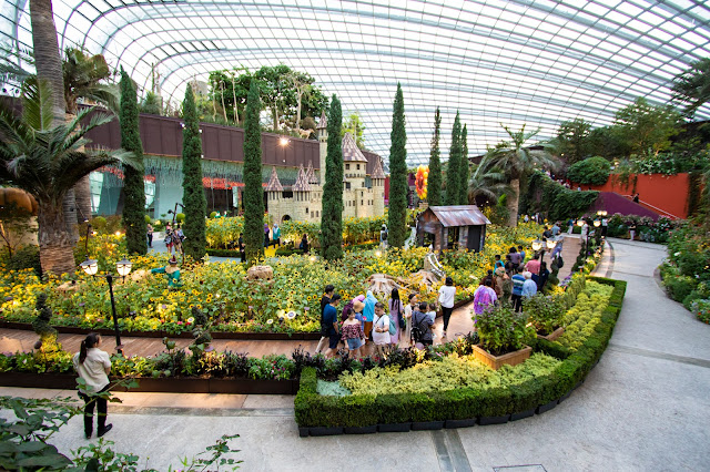 Flower dome-Gardens by the bay-Singapore
