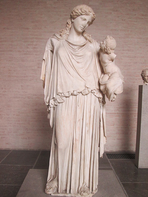 Mitos, Leyendas y otras Criaturas IRENE / EIRENE