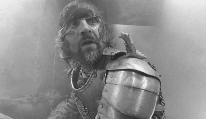 Фильм трудно быть богом алексея германа. Трудно быть богом фильм 2013. Дон румата ярмольник. Трудно быть богом фильм 2013 кира. Трудно быть богом фильм 1989 космический корабль.