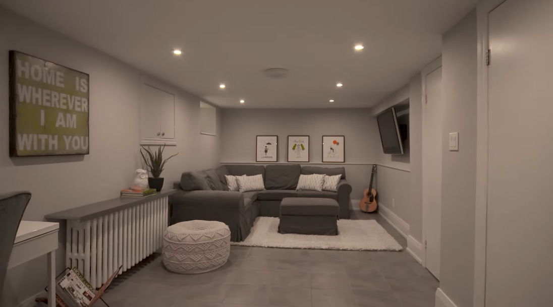 22 Interior Design Photos vs. 29 Springdale Blvd, Toronto Luxury Home Tour
