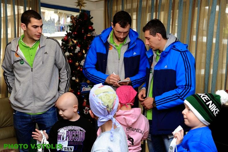 Μοίρασαν αγάπη, χαμόγελα και δώρα (pics)