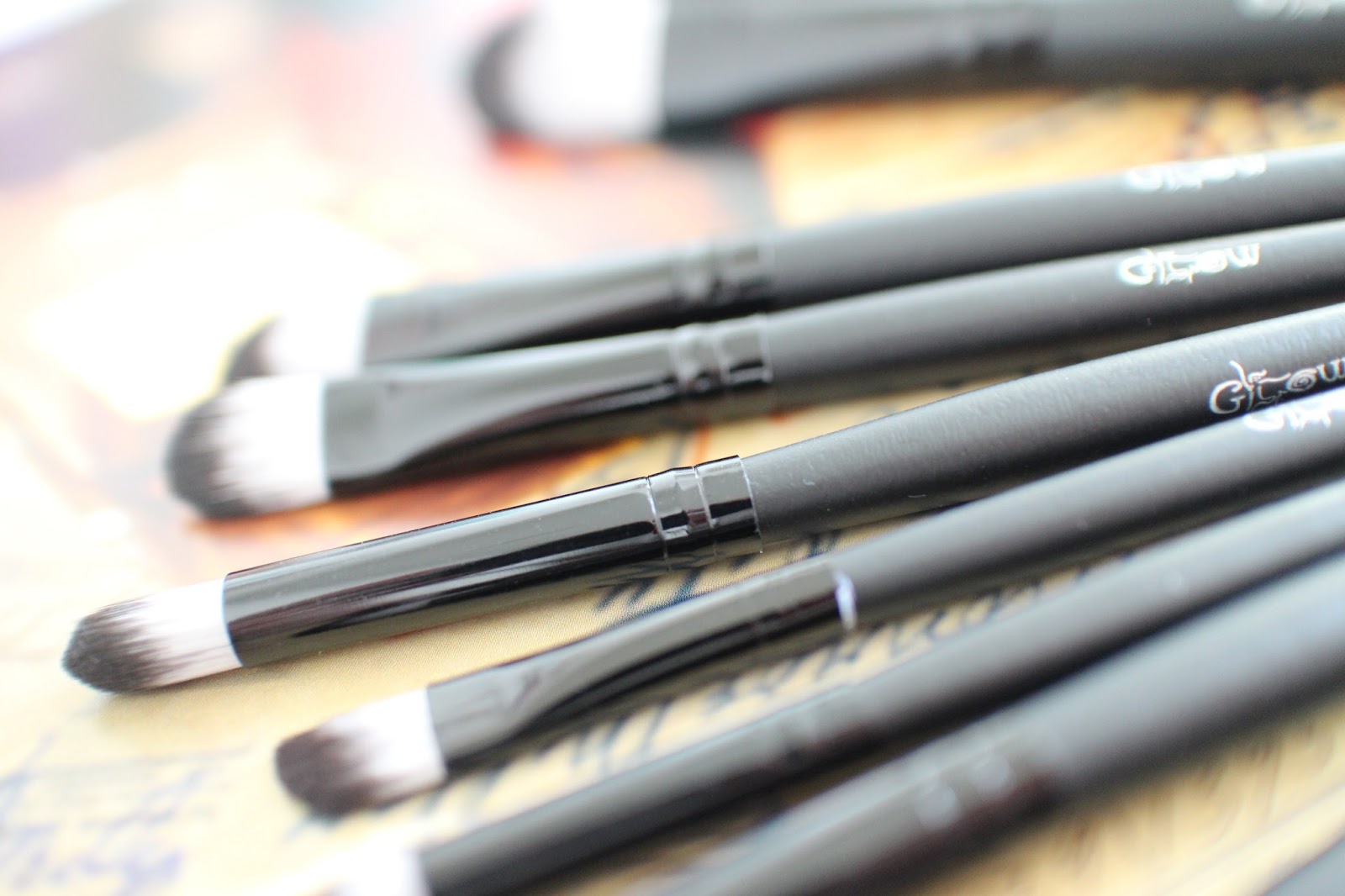 Rougepout Beauty GLOW BEAUTY Bristling With Brushes