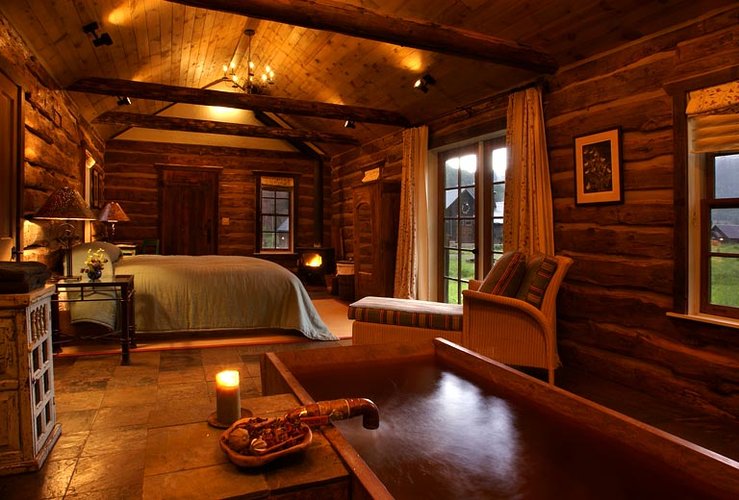 New Home Interior Design: Cabin in the Woods