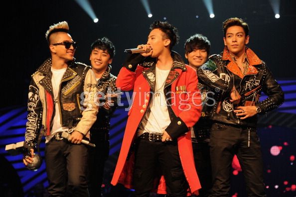 http://4.bp.blogspot.com/-E1dbbLfOfoY/TrcWWY7So8I/AAAAAAAAKKY/O9gGywRZ5bA/s1600/bigbang+6.jpg