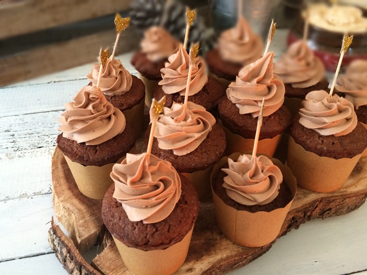 Woodland campfire party - chocolate arrow cupcakes