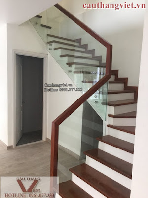30 mẫu lan can cầu thang kính tay vịn gỗ không trụ đẹp rẻ 30 mau lan can cau thang kinh tay vin go khong tru dep re