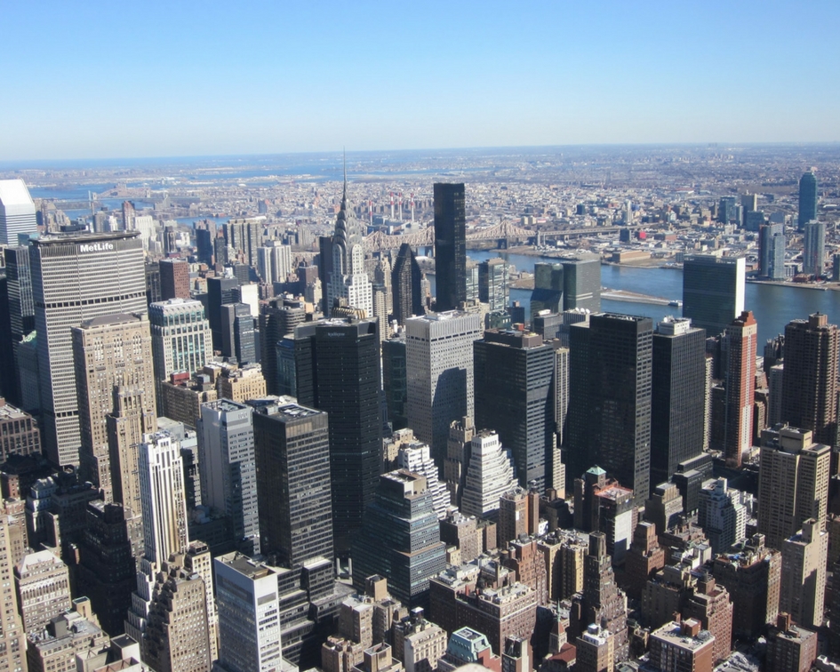 New Yorkin Empire State buildinging näköalaterrassilla.