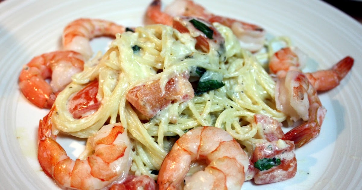 Cee in the Kitchen: REEdiculous: shrimp caprese pasta