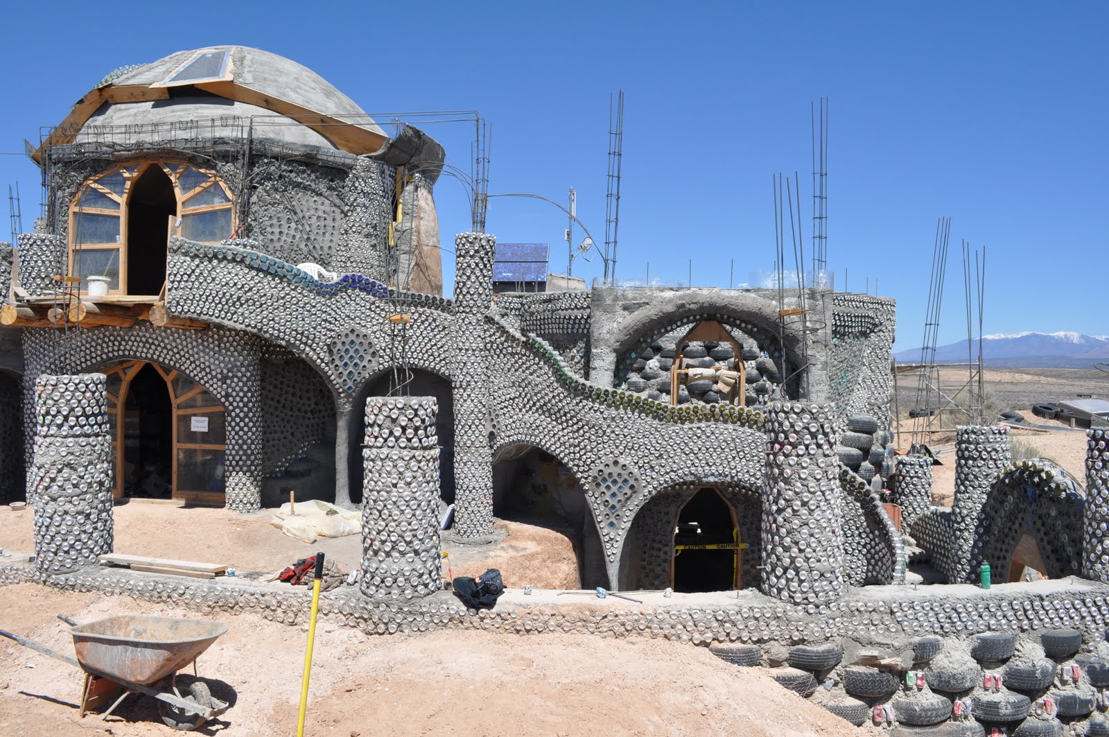 BIG THINGS IN 2011 Taos, the land of the Earthship...