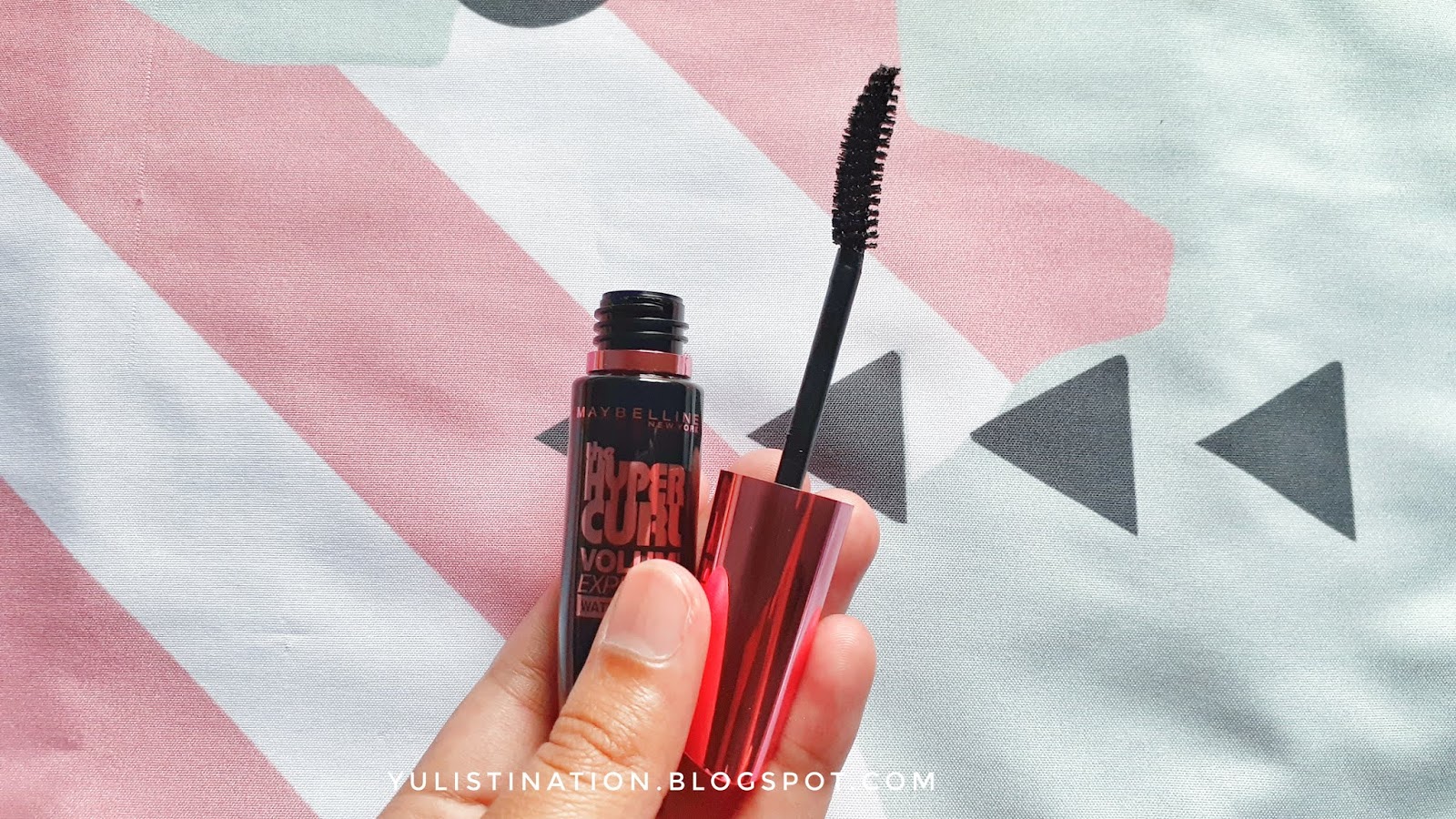 REVIEW Maybelline The Hypercurl Volum' Express Waterproof Mascara
