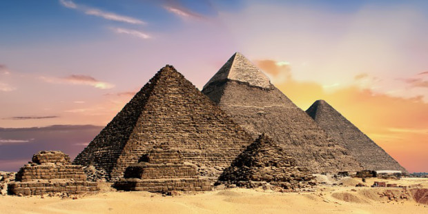 Dreams of tourism الغرفة السرية في الهرم الأكبر Dreams of tourism الغرفة السرية في الهرم الأكبر