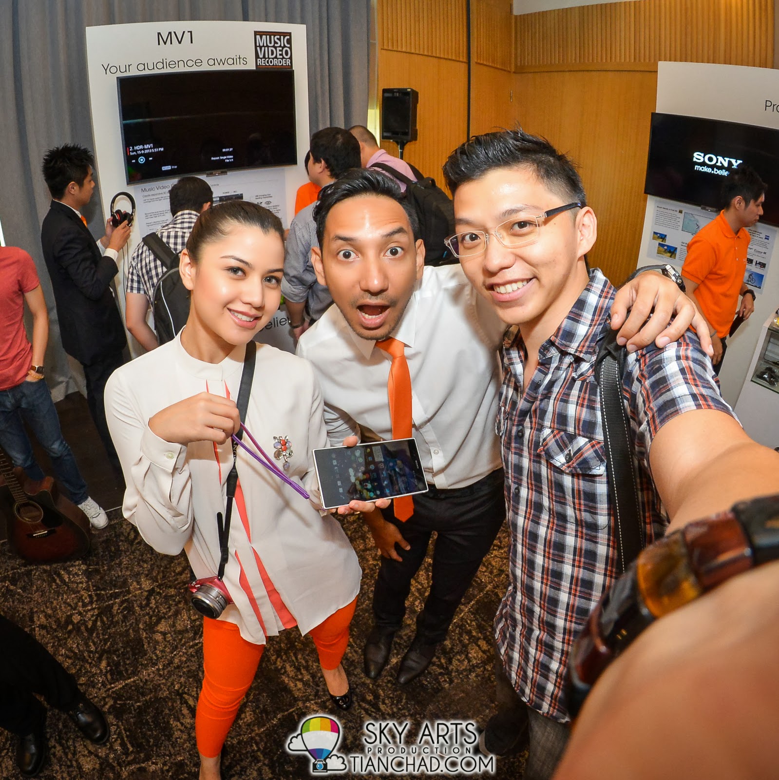 SONY NEW CAMERA LAUNCH 2013 NEX5T, QX10/QX100, Action Cam, A3000, Music Video Cam