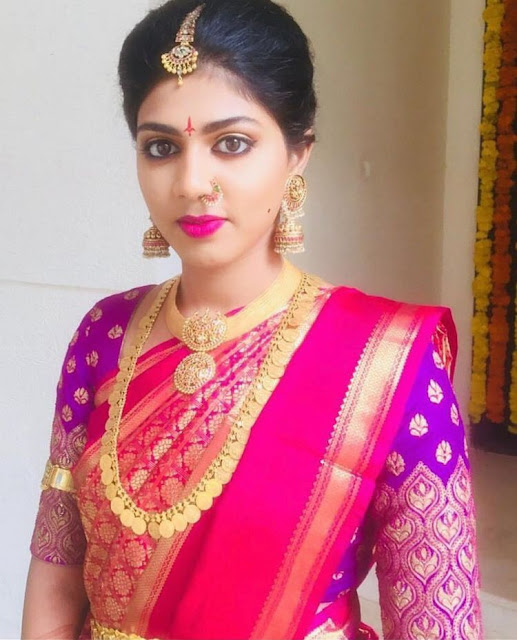 Bride in Traditional Kasu Mala Broad Choker Bride in Traditional Kasu Mala Broad Choker