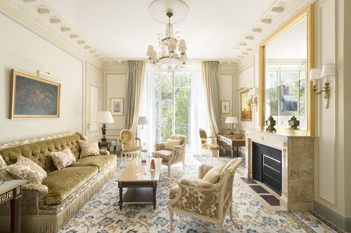 Take a tour of the renovated Ritz Paris Hotel Beautiful luxurious guest suite at Ritz Paris Hotel