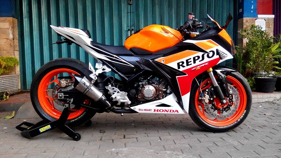 Modifikasi All New Honda CBR150R Repsol Kaki Gambot plus Upside Down Modifikasi All New Honda CBR150R Repsol Kaki Gambot plus Upside Down