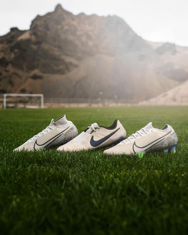 Nike Pack Football Boots