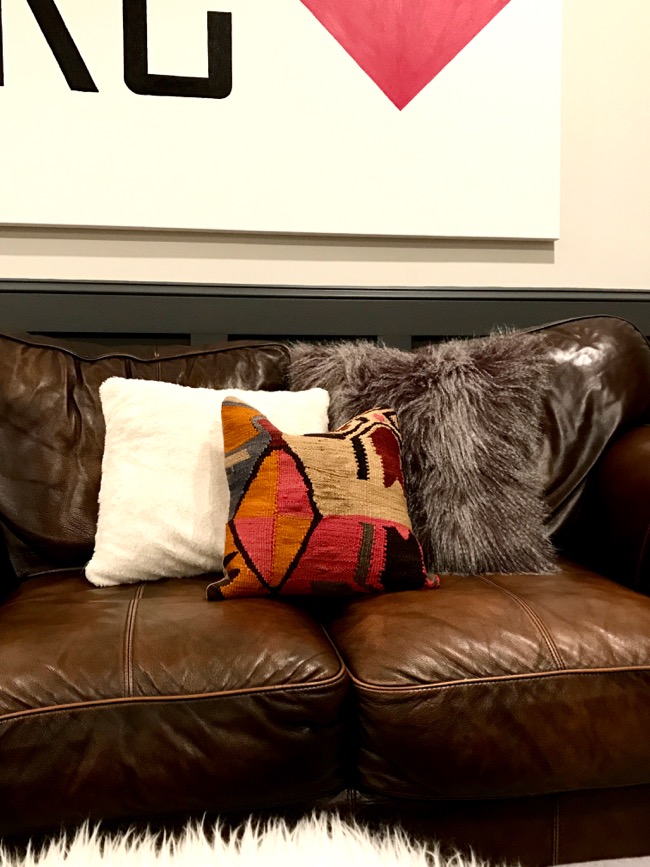 Life Love Larson Leather Sofas Kilim Throw Pillows These Pillows Would Look Amazing On Just About Any Piece Of Furniture But There Is Something Them Up Against A Dark Leather Sofa That Feels Very