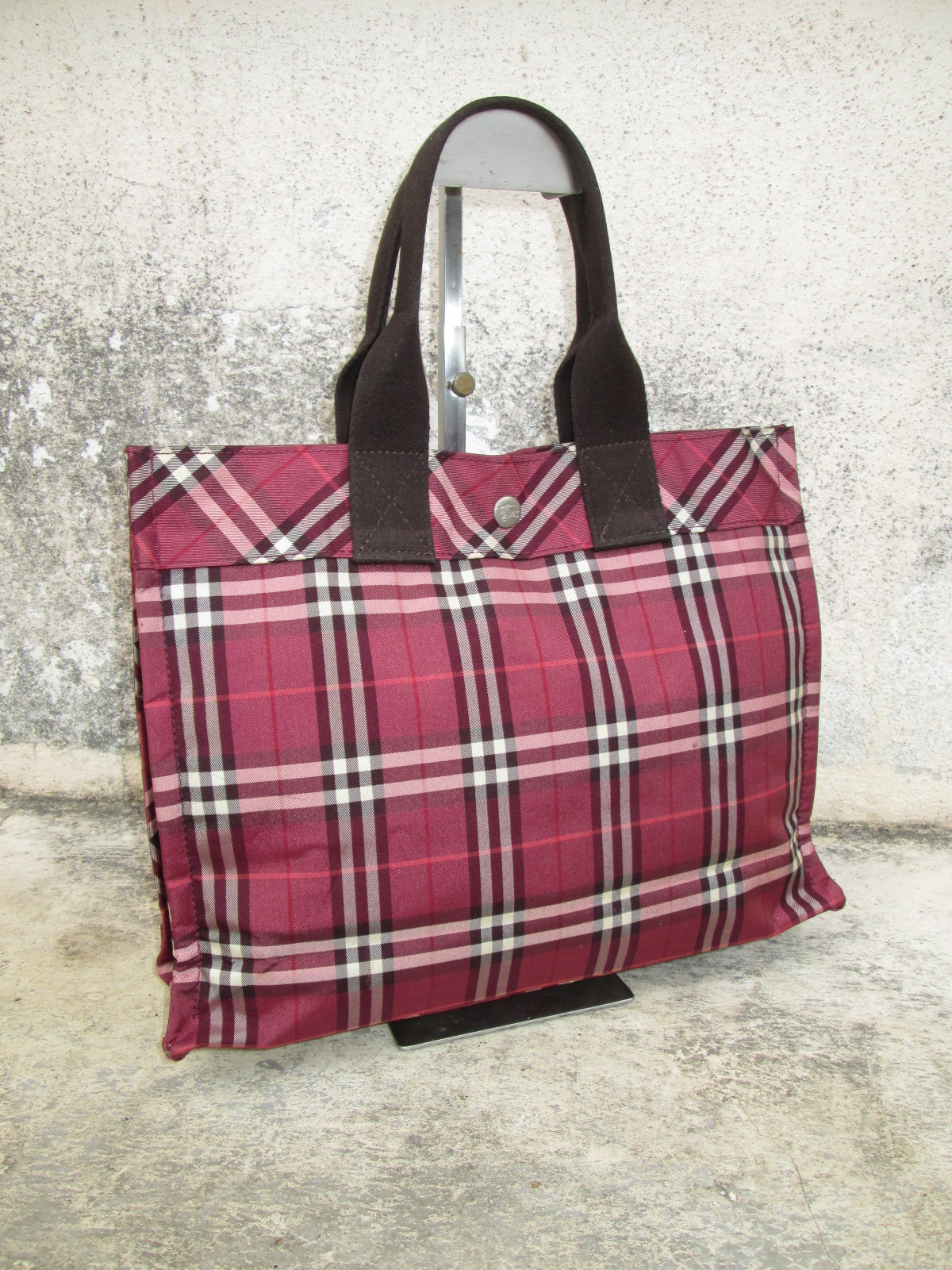 burberry purse blue label