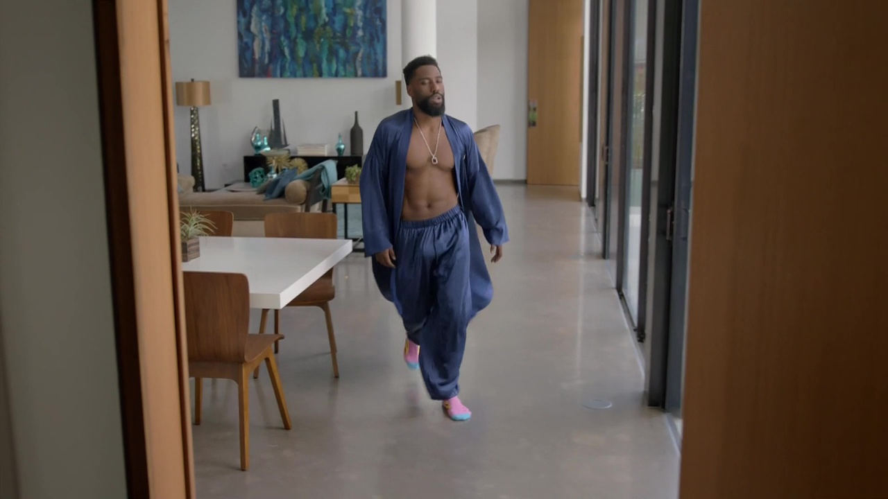 ausCAPS John David Washington shirtless in Ballers 206 "Saturdaze"