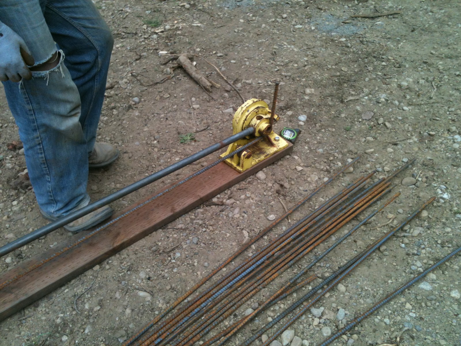 Building my Hobbit Dome STEP 4 Rebar Grid
