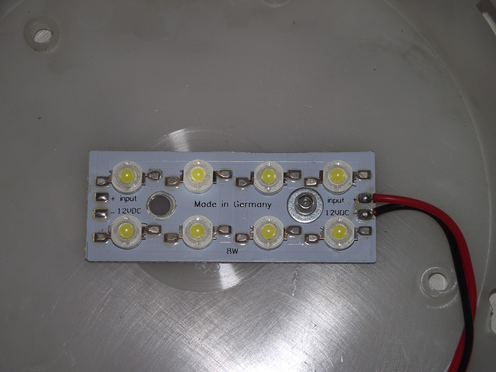 Plafoniere A Led 12v Per Camper : Remitur trasformare la plafoniera neon di un camper usando i led