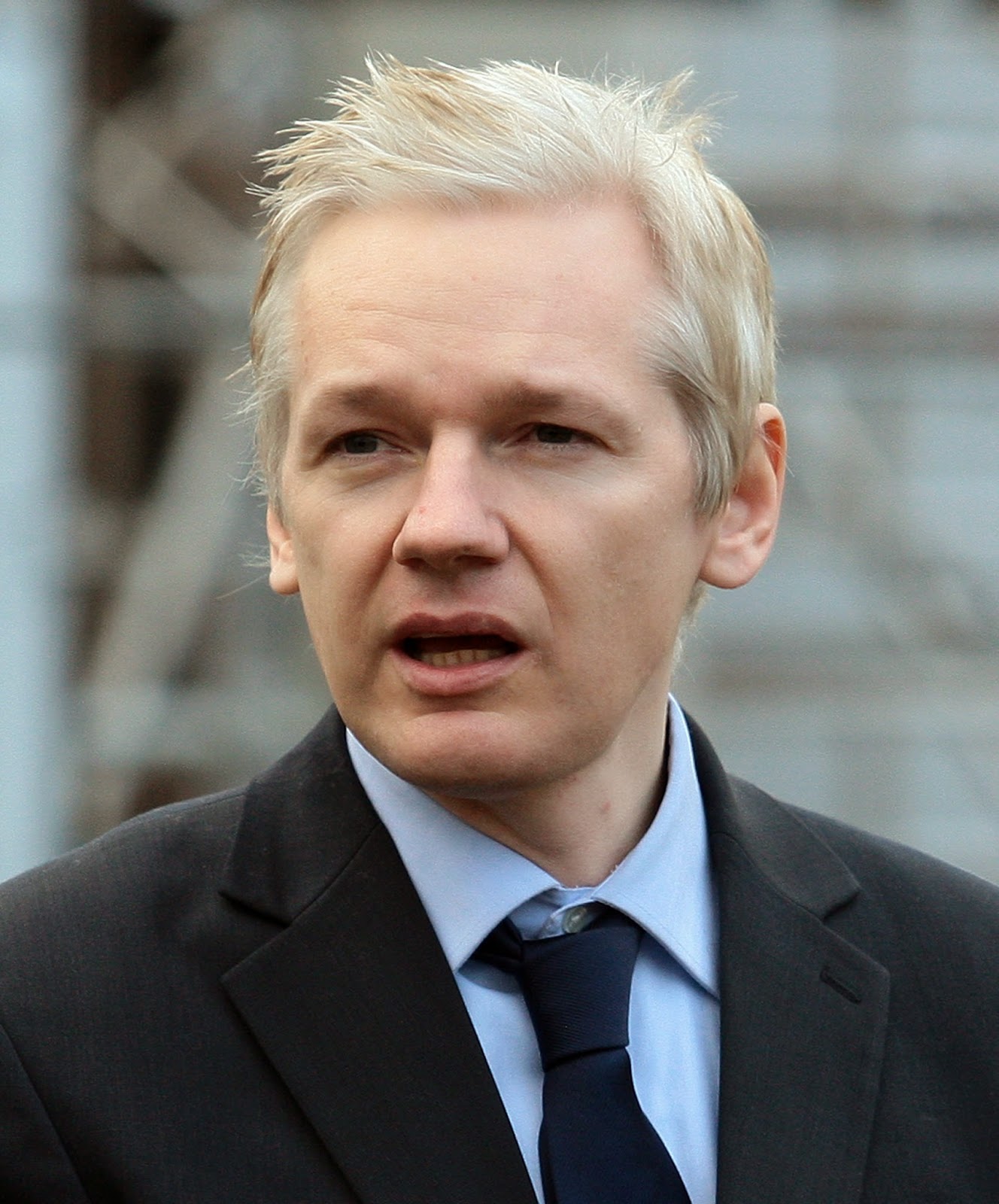 Pelotas de Portas Abertas.com: JULIAN ASSANGE CONTINUA COM ORDEM DE