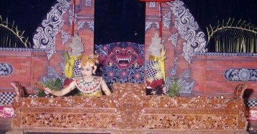 Kebyar Trompong Dance Bali - Beautiful Dance &amp; The Trompong Instrument