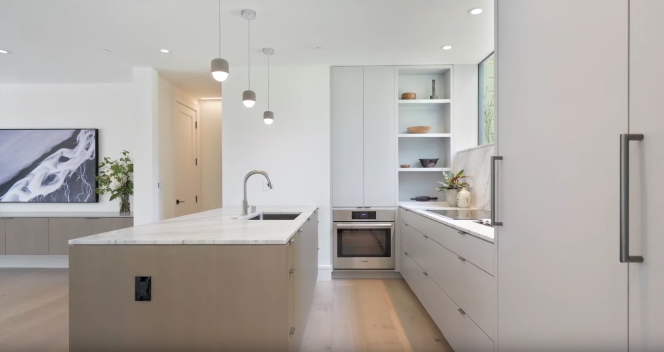 16 Photos vs. Exquisite Contemporary Retreat in San Francisco, California | Sotheby's International Realty - Luxury Home & Interior Design Video Tour 16 Photos vs. Exquisite Contemporary Retreat in San Francisco, California | Sotheby's International Realty - Luxury Home & Interior Design Video Tour