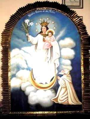 Nuestra Señora de la Nube Foto de la Virgen de la Nube en los cielos a colores