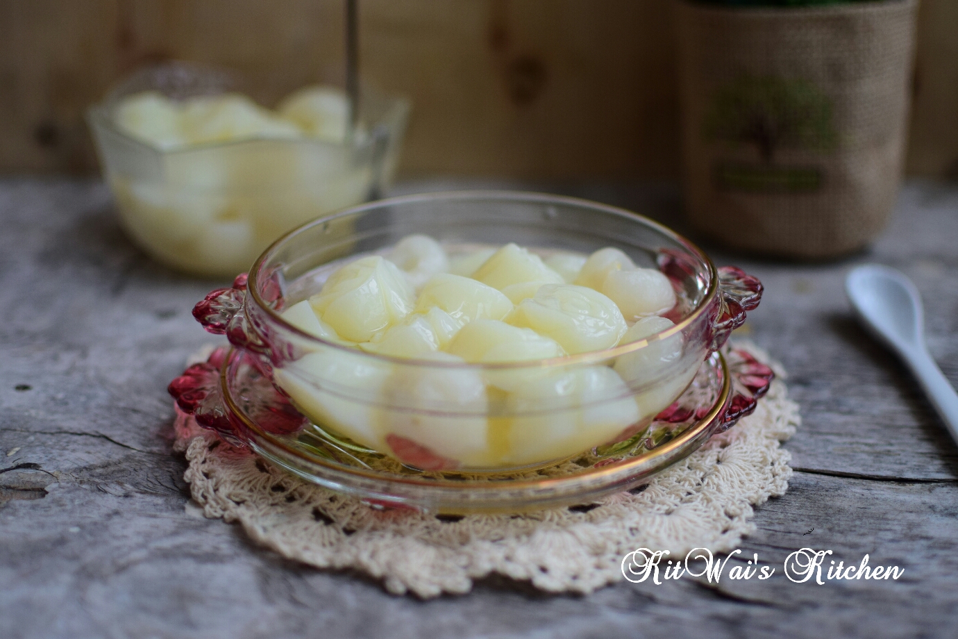 Kit Wai's kitchen 豆腐龙眼冻糕 Sweet Longan with Cool Tofu Dessert
