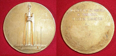 Medalla Monumento a los Mártires e la Institución