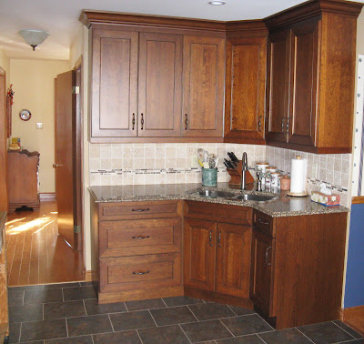FIVE STAR PHOTO GALLERY: Cherry Cabinets
