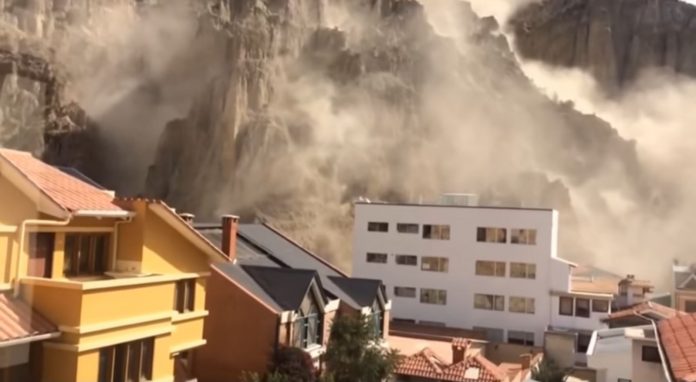 Εικόνες σοκ από τα 6.8 Ρίχτερ στη Βολιβία (Βίντεο)